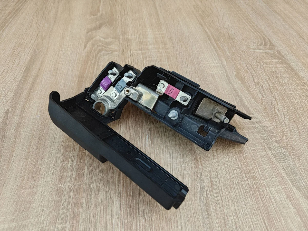 Audi Pluspolklemme 8W0915459E gebraucht image 3
