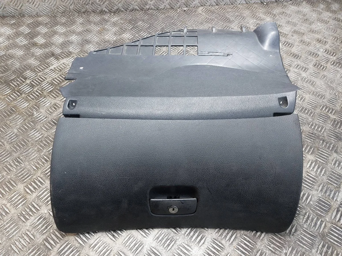 Porta-luvas Passat B5 FL 3B1857101