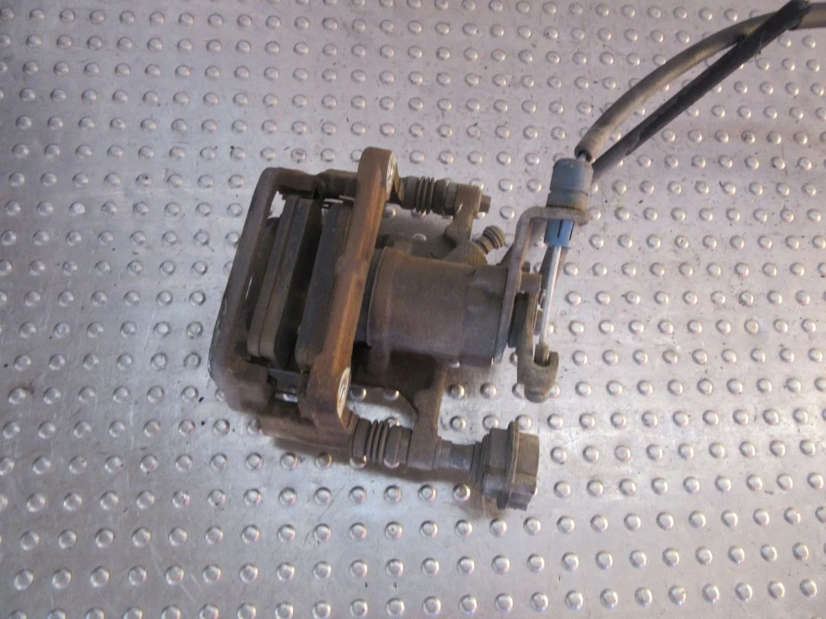 Bromsok bak Chevrolet Volt Opel Ampera image 10
