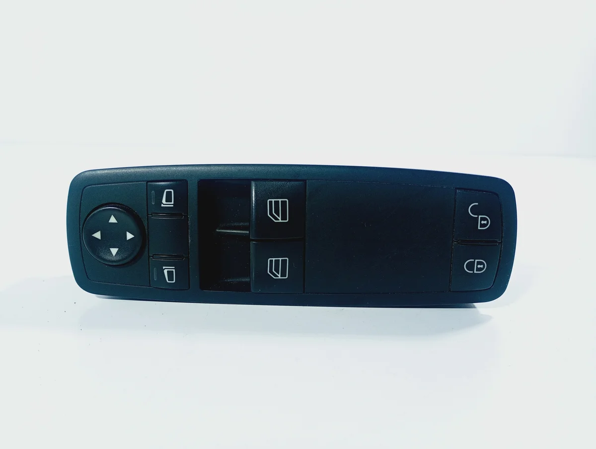 Painel Vidros Espelhos Esquerdo Mercedes A2698206910