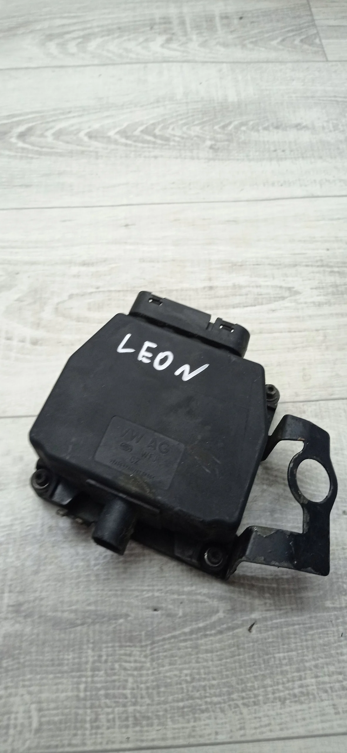 SEAT LEON II 05-12 Soupape électromagnétique 6Q0906625