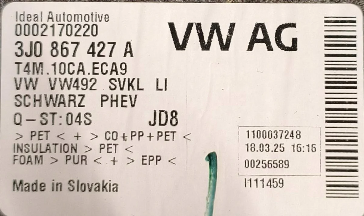 Befestigung Kofferraum VW Passat B9 3J0867427A image 3
