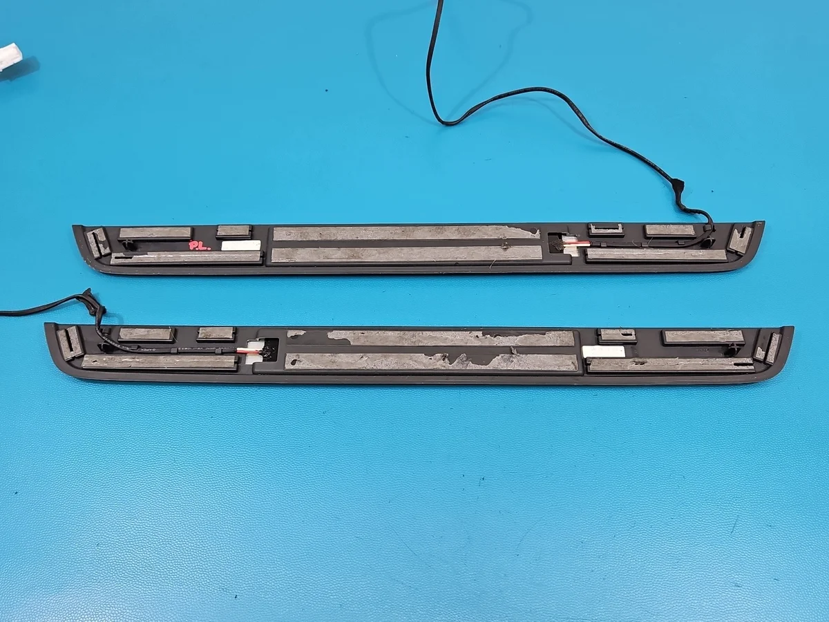 Schwellerleiste Links Rechts Infiniti QX30 H15 image 9