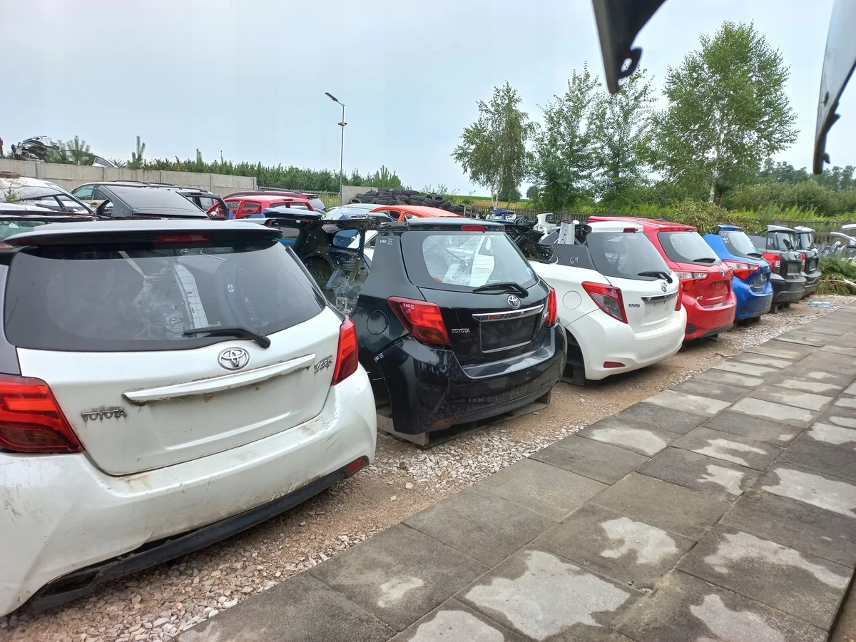 Cinto de Segurança Toyota Yaris II Direito Dianteiro image 10