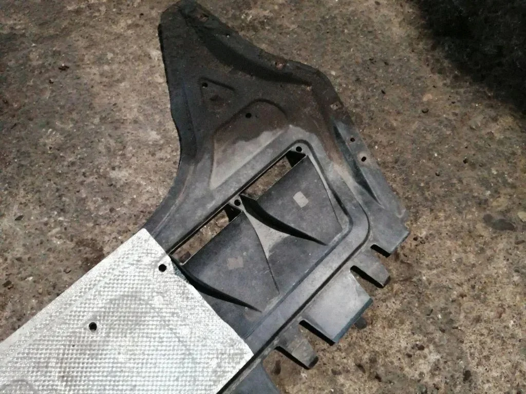Audi A3 Sportback 8PA Cache Moteur 1K0825237J image 3