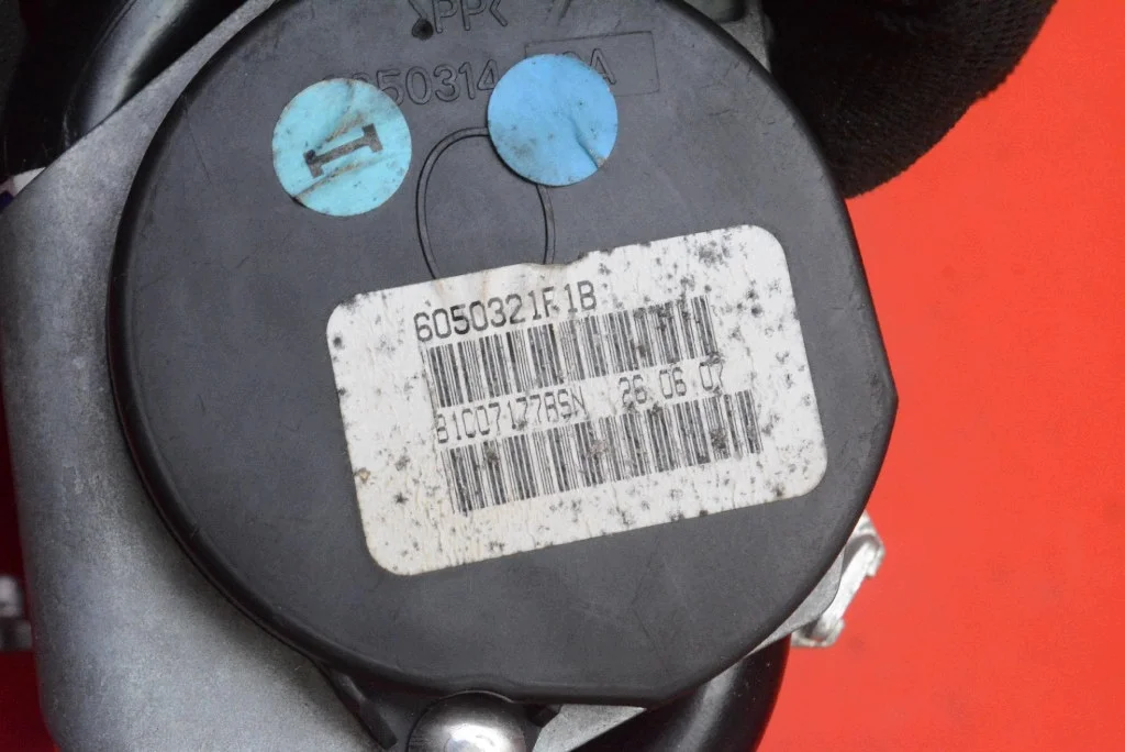 Sicherheitsgurt Vorne Links VW Jetta 5 1K4857705AC image 7