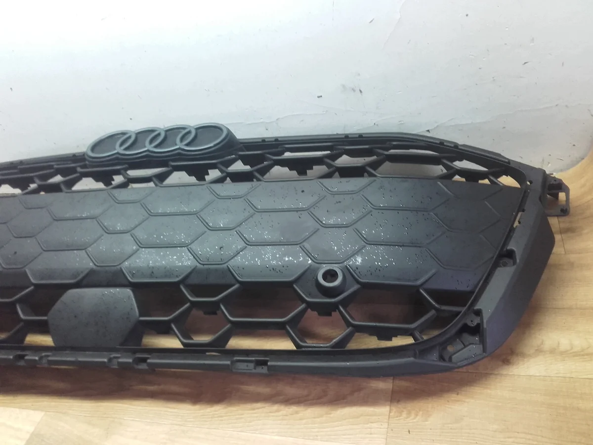 Audi A3 8Y0 LIFT Kühlergrill 8Y0853651AD image 4