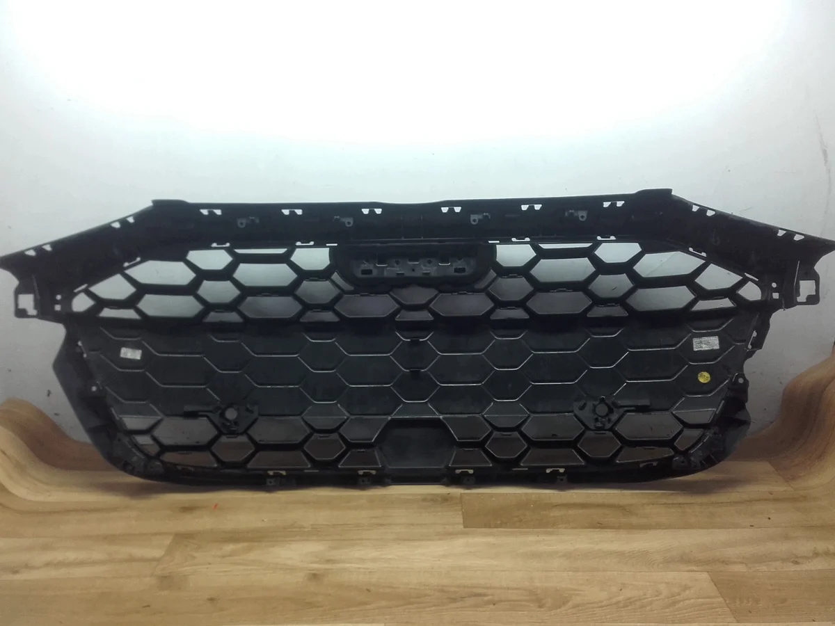 Audi A3 8Y0 LIFT Kühlergrill 8Y0853651AD image 5