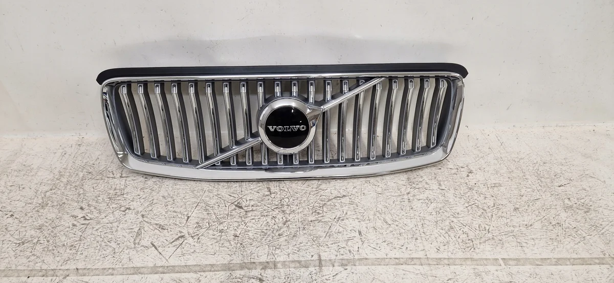 Grill Volvo XC90 II LIFT Inscription radar