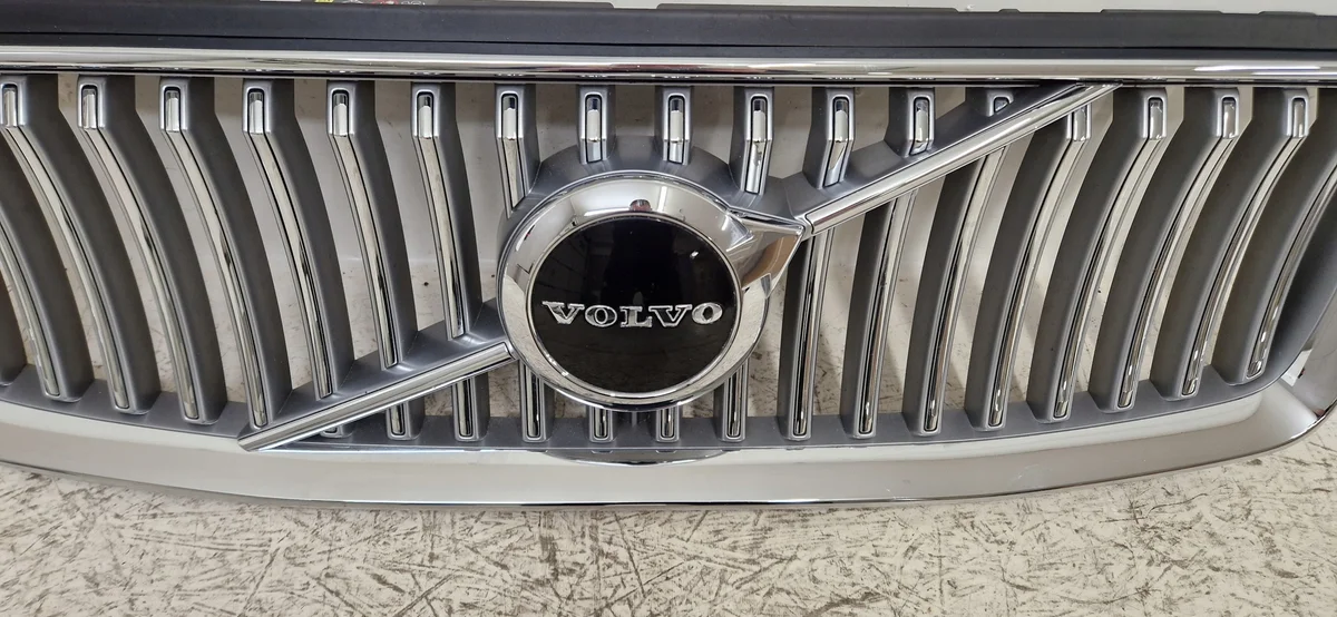 Volvo XC90 II LIFT Inscription Grill 31698400 image 4