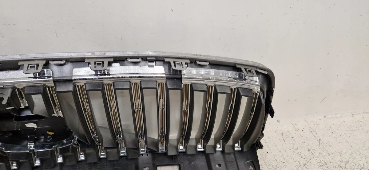 Volvo XC90 II LIFT Inscription Grill 31698400 image 7