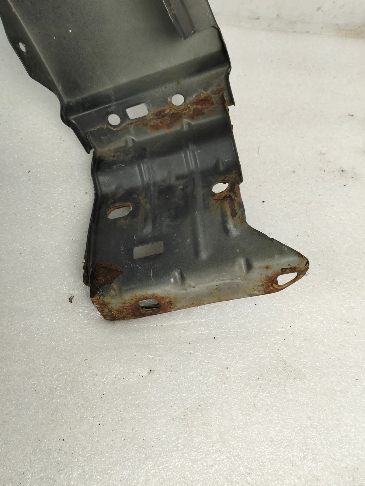 Ford S-Max MK2 Front Right Fender Used EM2B-R16005-AE image 6