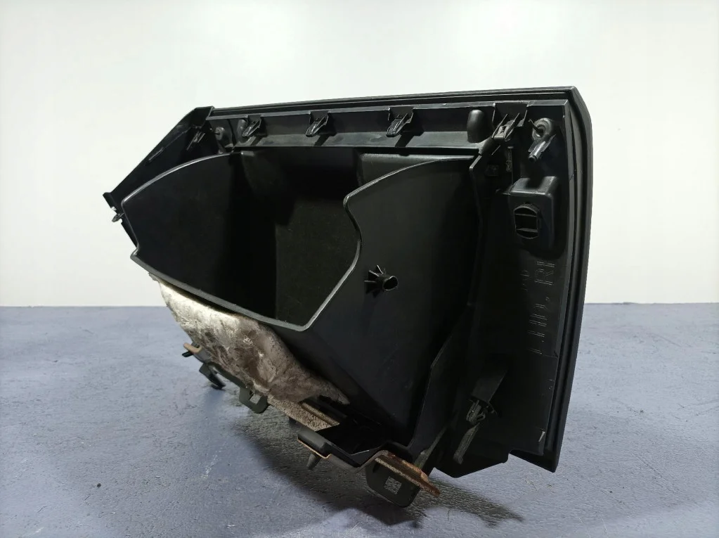 Mazda 6 III GJ Handschuhfach Gebraucht image 5