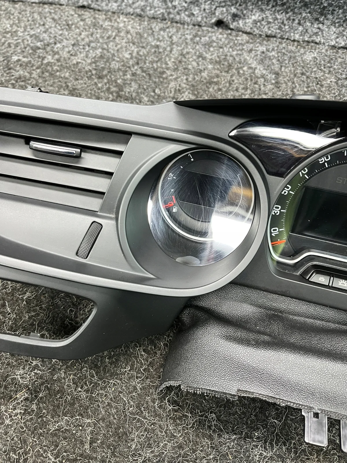 Citroen C5 X7 Instrumentpanel 9665560480 image 3