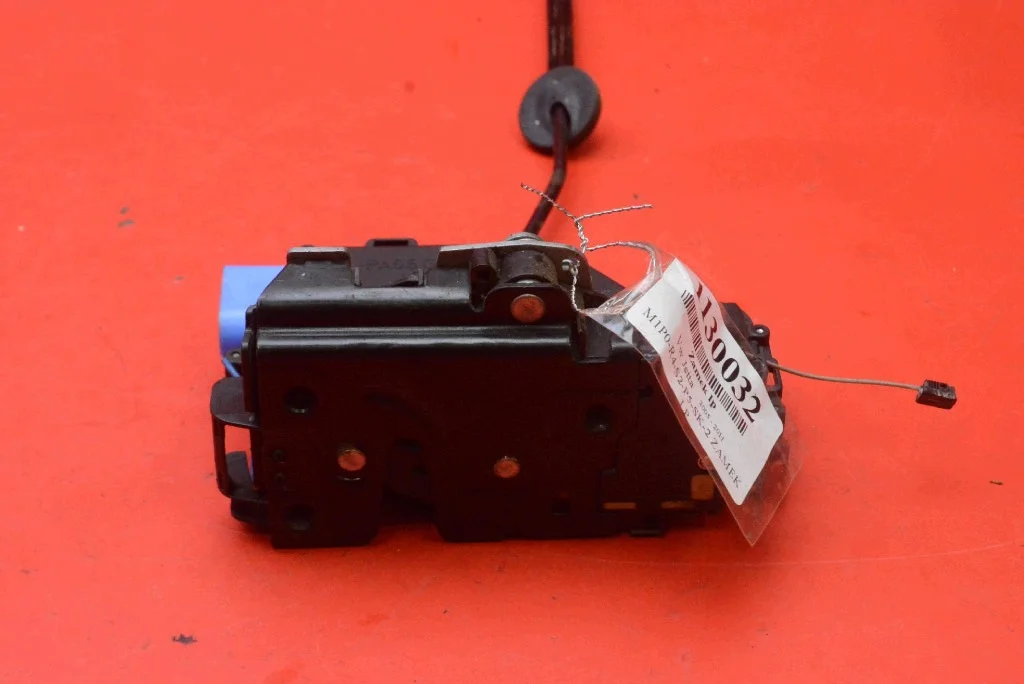 Schloss vorne links VW Jetta 5 V 3D1837015AB