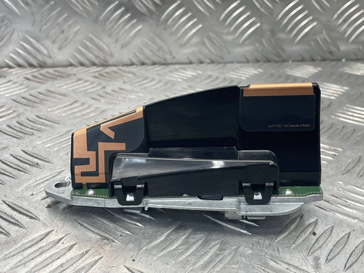 BMW 5' G31 Antenne Haifischflosse gebraucht image 10