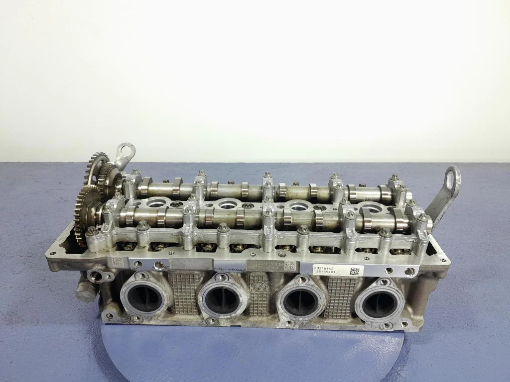 BMW 4 G22 G23 G26 2.0D Sylinterikansi