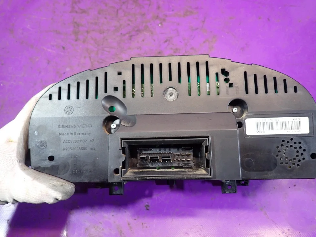 VW Caddy III 2K 04-10 Instrumentkluster Z-400606- image 3