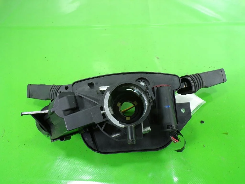 Opel Vectra C Ignition Switch F-394620- image 6