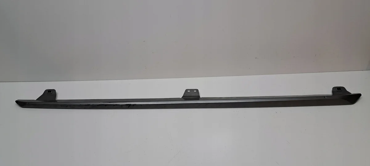 Schweller rechts Skoda Kamiq Monte Carlo