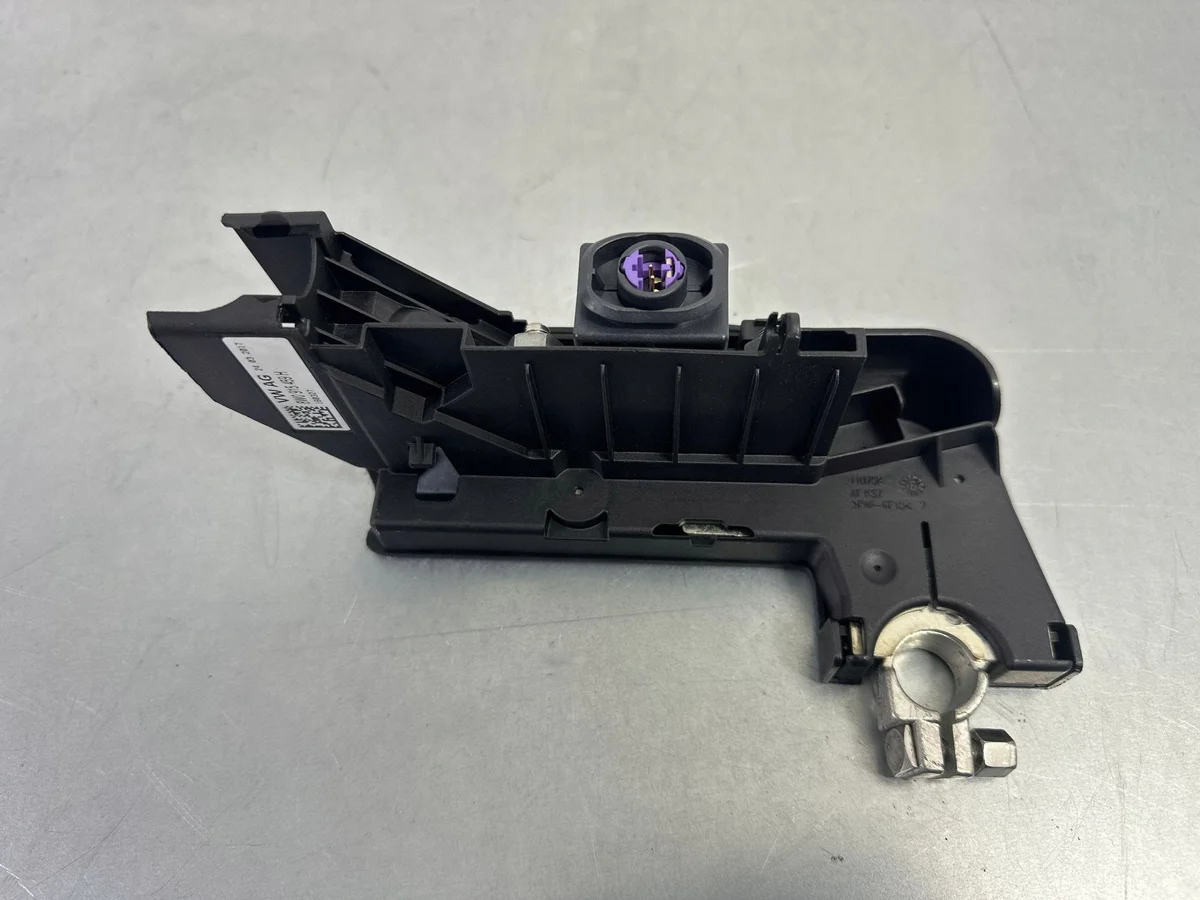 Audi A4 Allroad B9 Pluspol Audi 8W0915459H image 4
