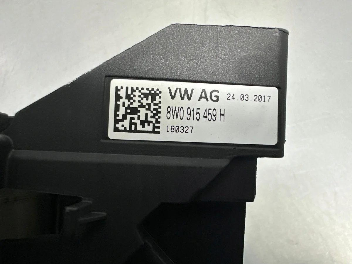 Audi A4 Allroad B9 Pluspol Audi 8W0915459H image 7
