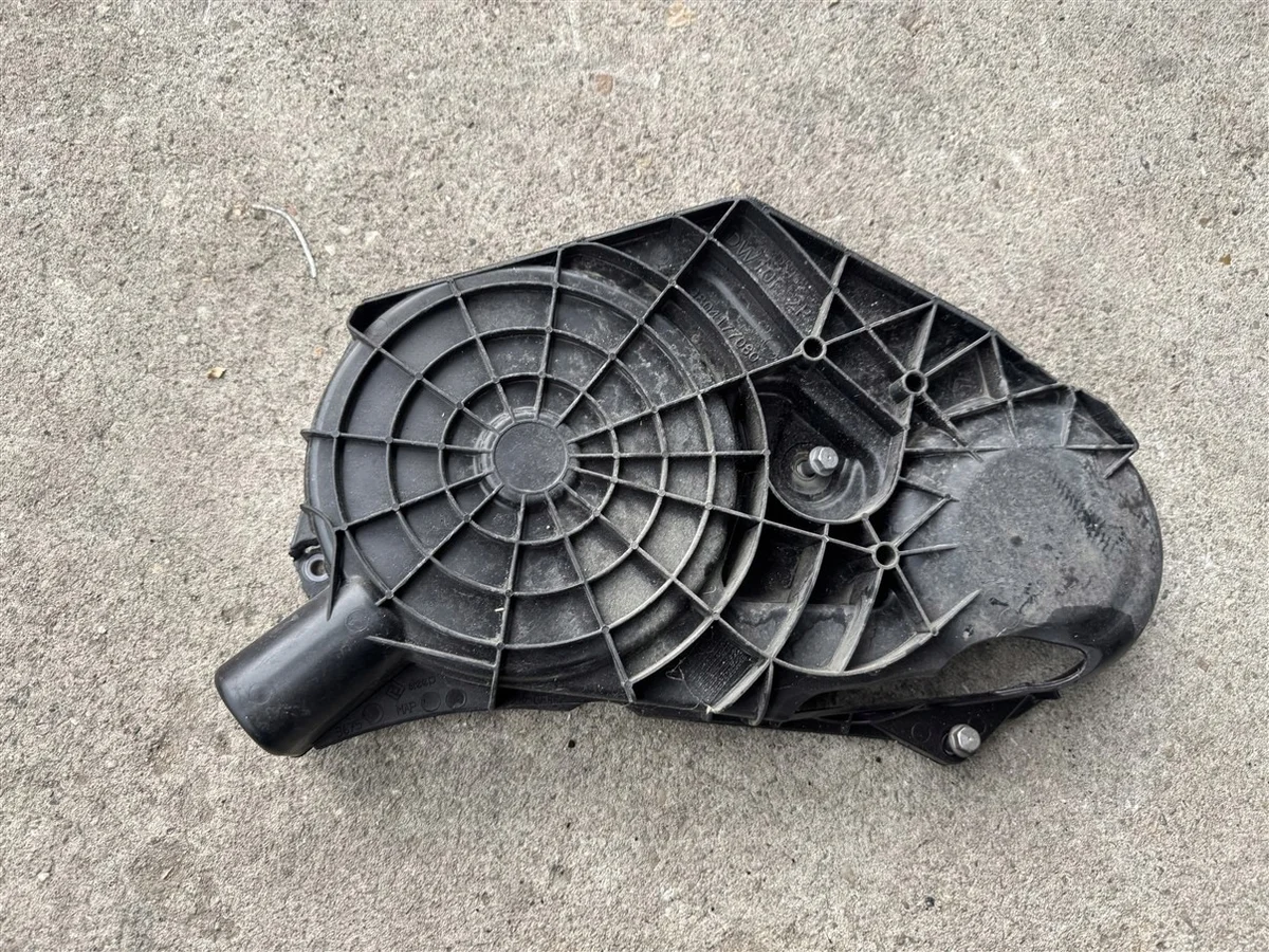 Alternator AC Compressor Housing Cover 9804177080