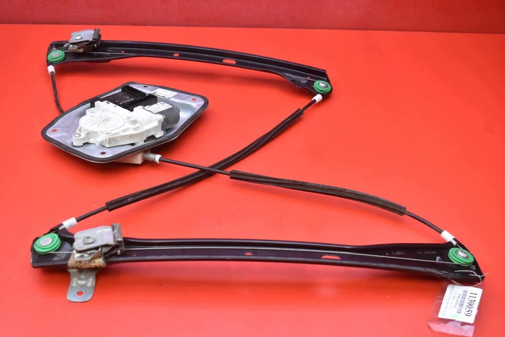 Fönsterhiss vänster fram VW Jetta 5 1K5837461B