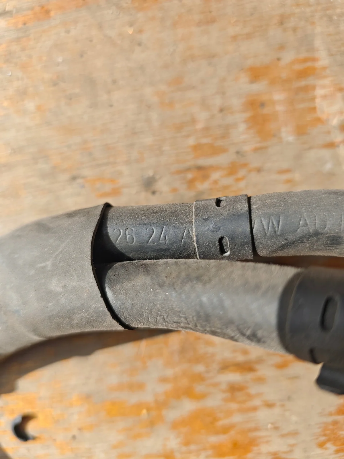 Tubo combustible VW Touran 1.9 TDI BKC 1K0130307L