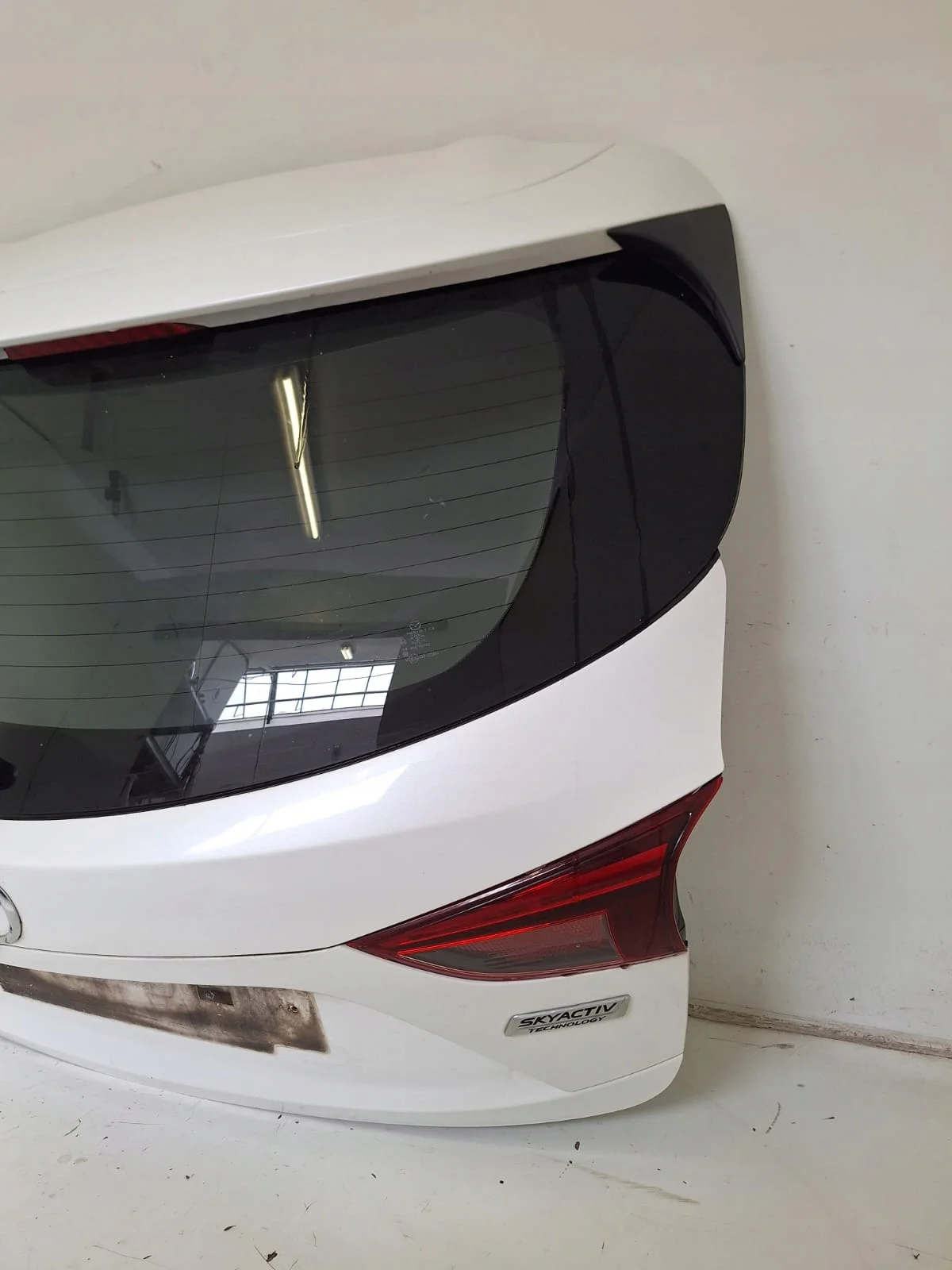 Tampa Traseiro Mazda 3 BM 2013-2017 Usada image 3