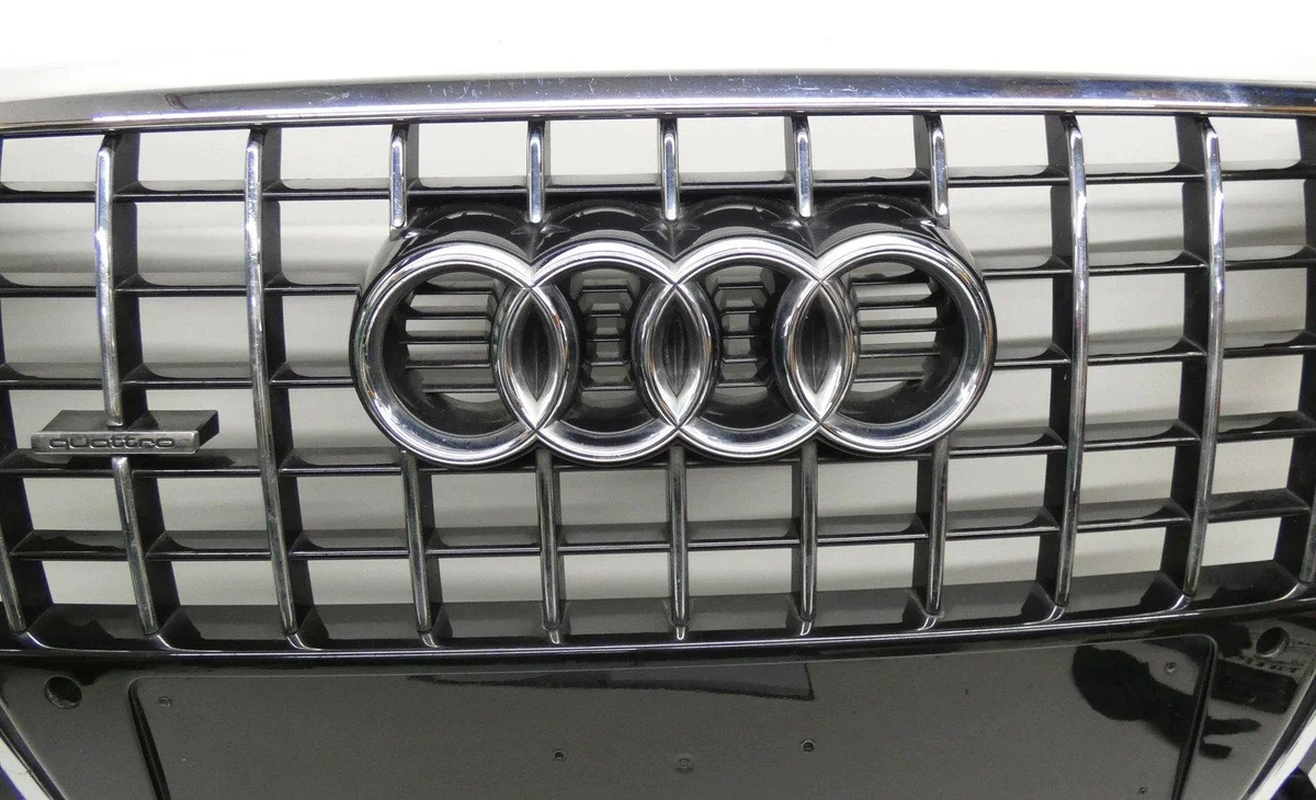 Grelha Audi Q5 S-Line 8R0853651B/C Usada image 6