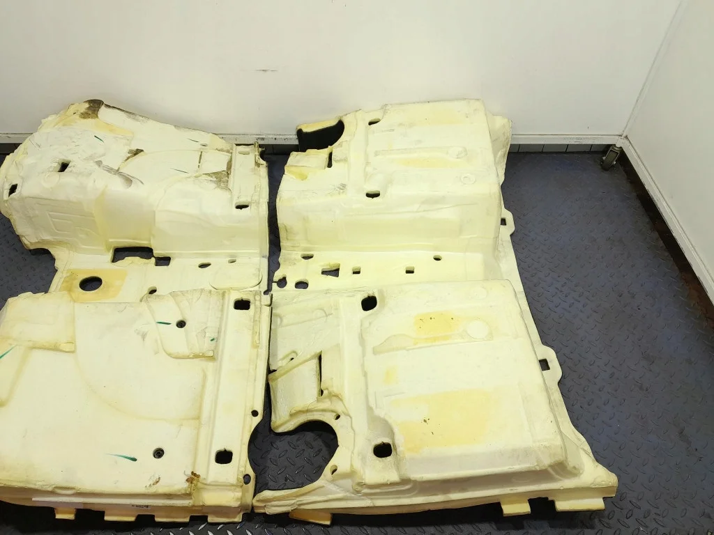 Tapis de sol BMW 4 G26 Complet OEM image 7