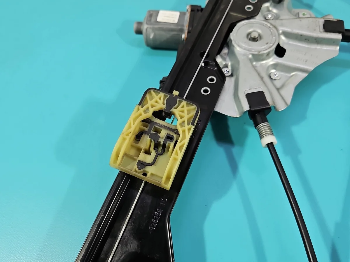 Window Regulator Front Left Opel Zafira C image 6