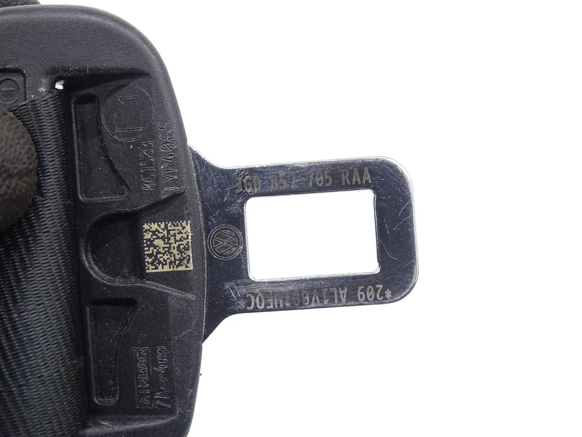 Sicherheitsgurt Vorne Links VW Passat B8 3G image 4