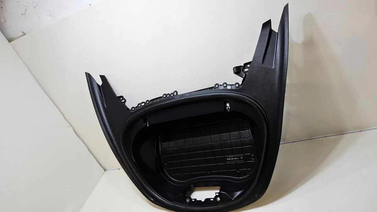 Bordure de coffre Tesla Model S occasion image 3