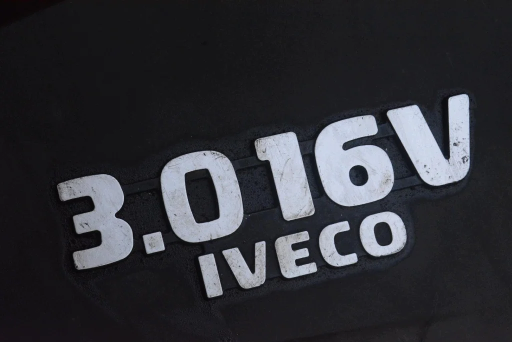 Cache moteur Iveco Daily 3 3.0 HPI 16V image 7