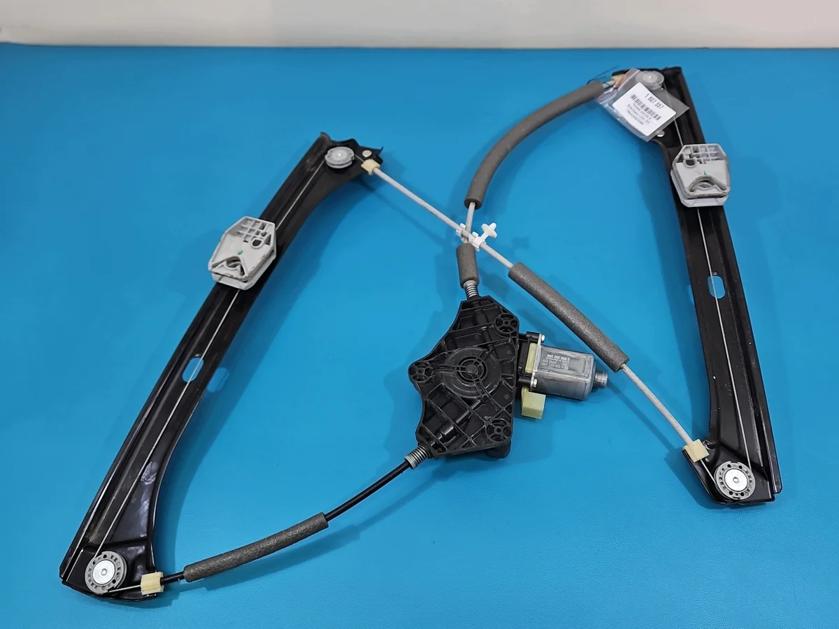 Fensterheber Vorne Links Skoda Superb III image 3