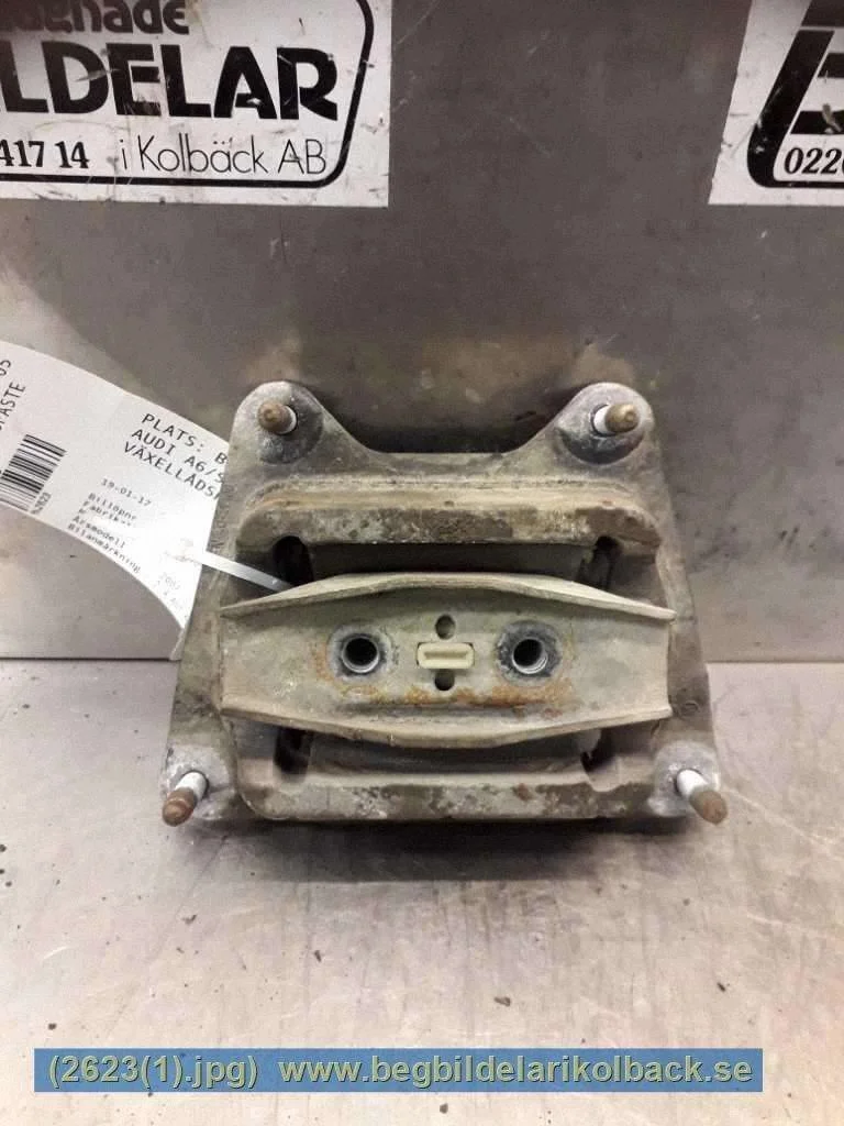 Supporto motore Audi A6 S6 C6 4F usato