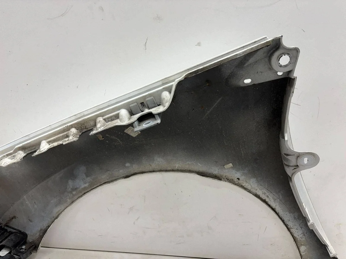 Peugeot 308 Kotflügel Rechts Vorne Gebraucht image 6