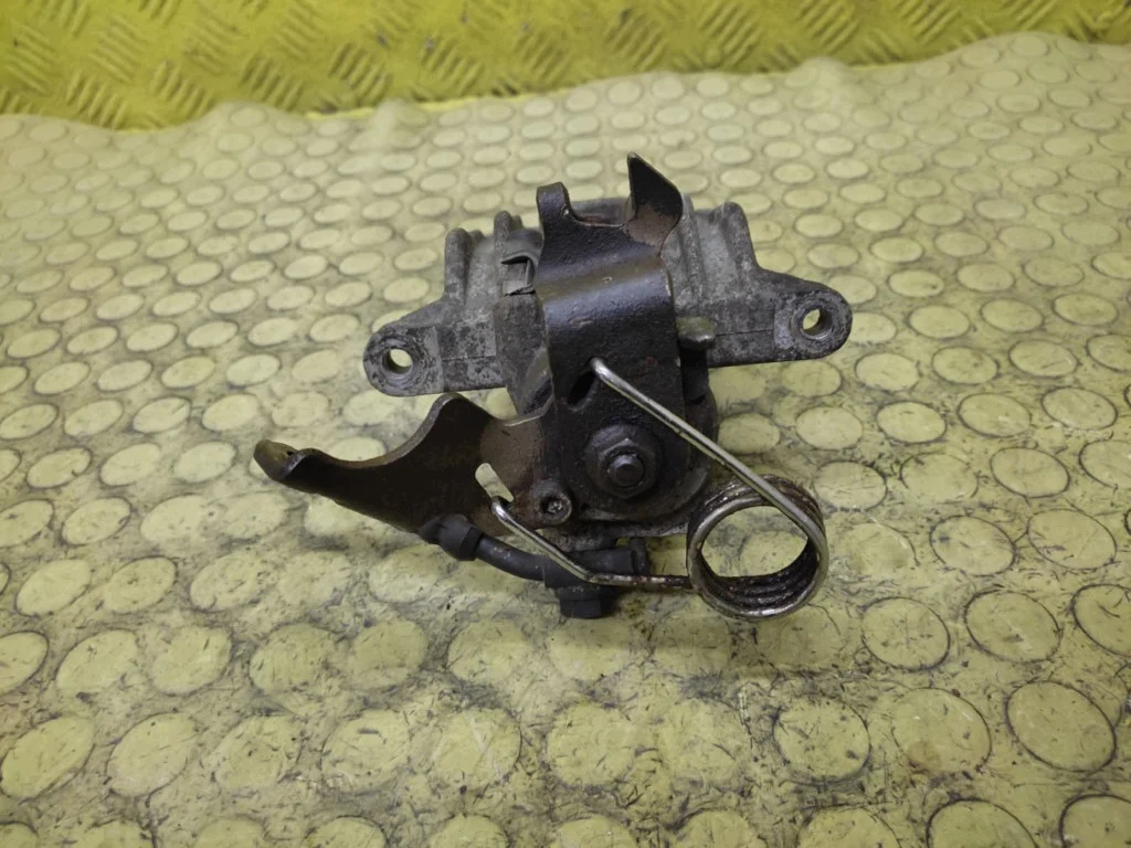 VW Passat B5 1.9 TDI Bremssattel Rechts Hinten image 3