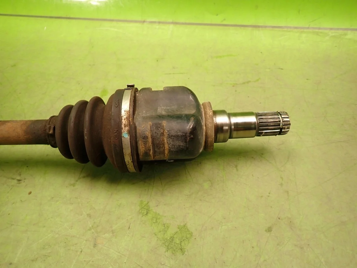 Demi-arbre gauche Toyota Corolla Verso E12 image 4