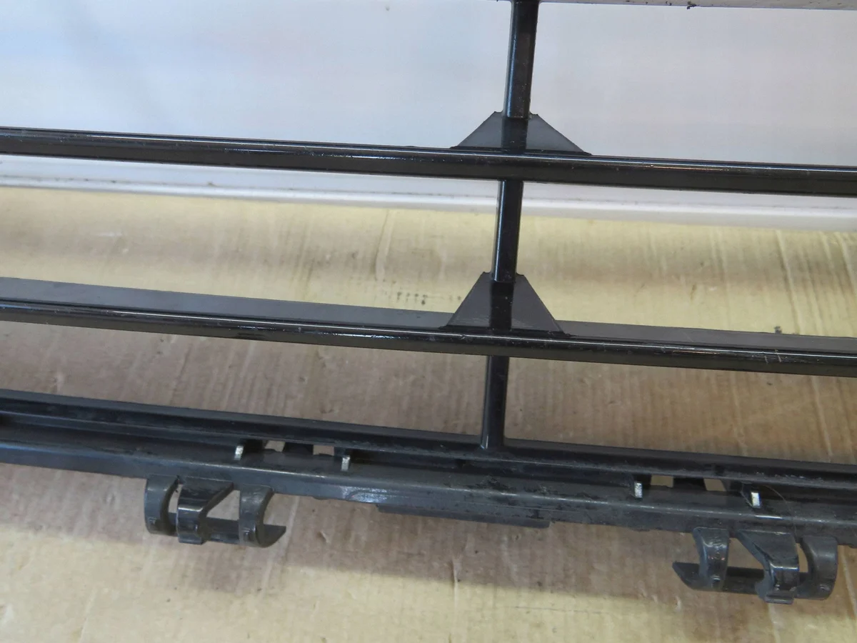 BMW X1 F48 Grill Mittre Fram 7383353 image 6