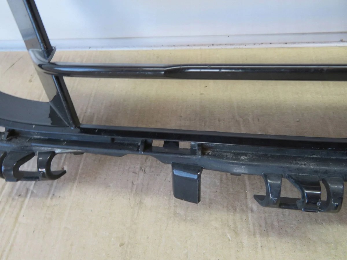 BMW X1 F48 Grill Mittre Fram 7383353 image 8