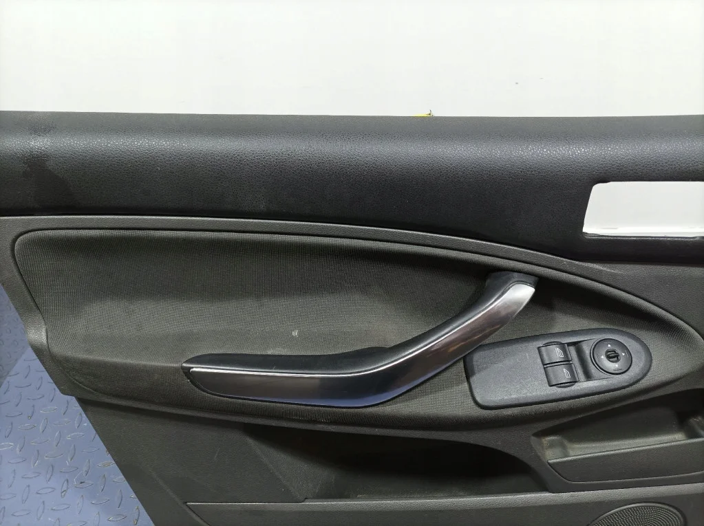 Ford C-Max MK1 vänster framdörrklädsel image 3