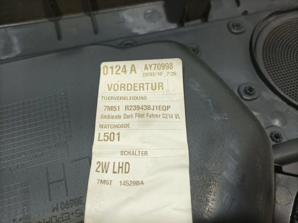 Ford C-Max MK1 vänster framdörrklädsel image 9