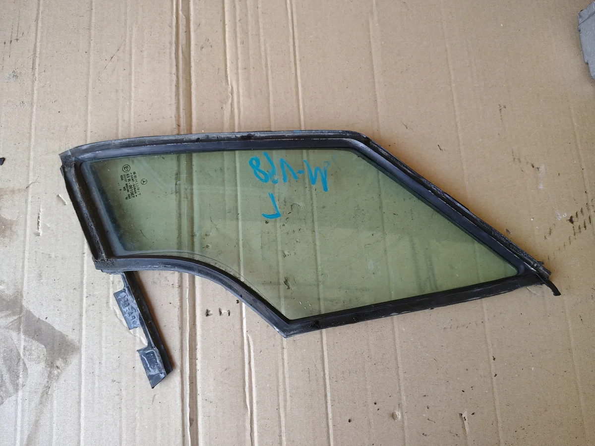 Vitrage avant gauche Mercedes W168 Classe A
