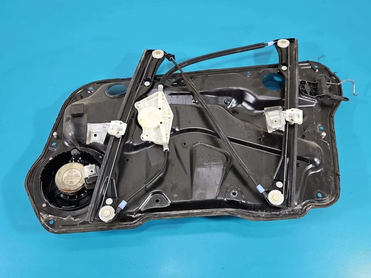 VW Golf IV Window Regulator Front Left Used image 4