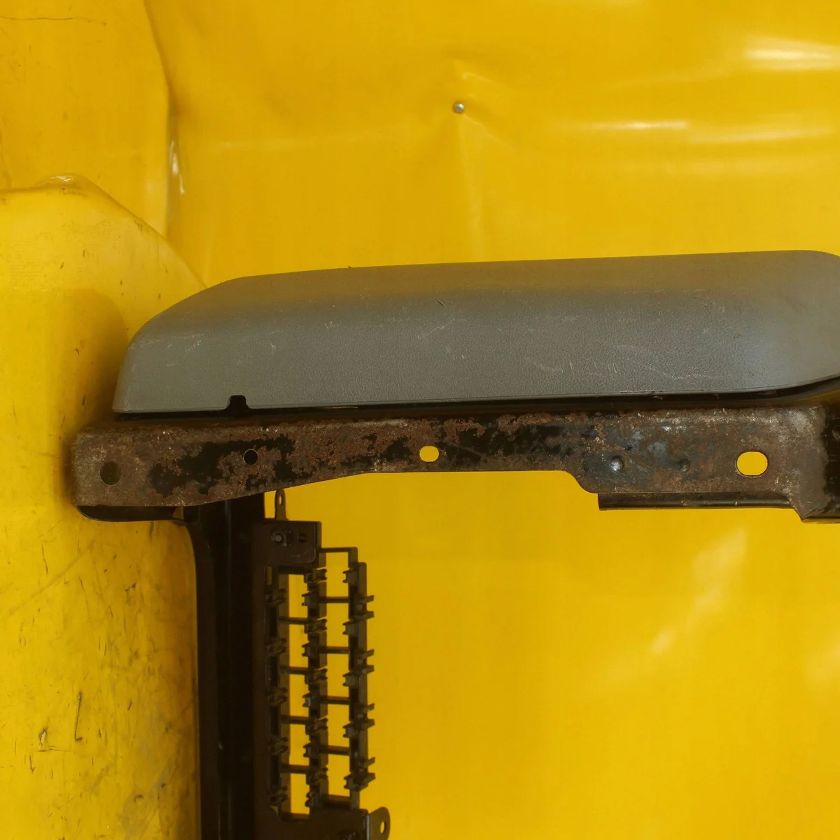 Support siège avant droit VW T5 10374 image 10