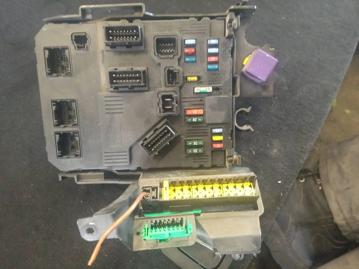 Citroen Xsara Picasso moduuli IIQ10615