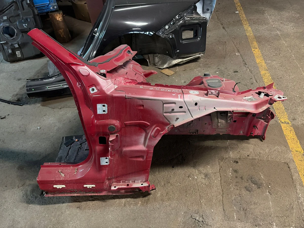 2020 Alfa Romeo Giulia Front Quarter Panel image 5